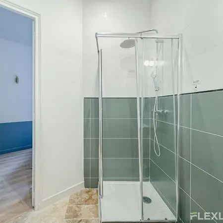 Charming Haussmannian One Bedroom - Near Opera パリ