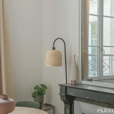 Charming Haussmannian One Bedroom - Near Opera * パリ